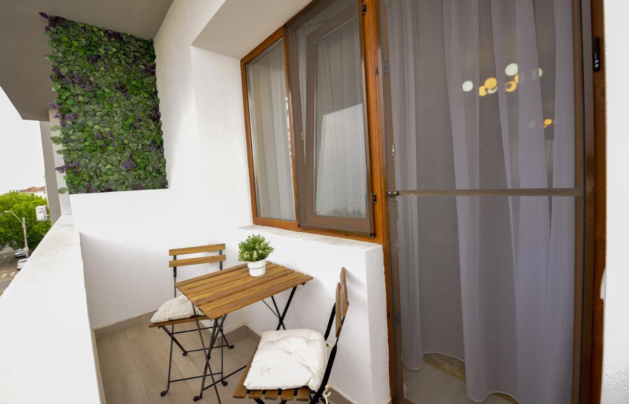 Sofia Cozy Apartment - Underground Private Parking Bucureşti Exterior foto